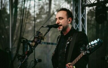 Wokalista zespołu The Cuts