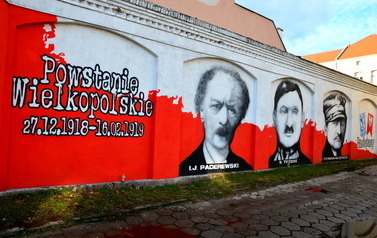 Mural Powstanie Wielkopolskie namalowany na fragmencie dawnego muru więziennego przy ulicy Sikorskiego | Wykonanie: Kibice Lecha Poznań 