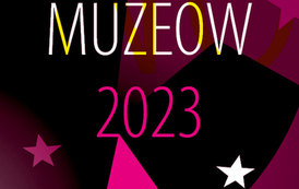 Plakat. R&oacute;żowe tło, gwiazdki. Treść: NOC MUZE&Oacute;W 2023. Muzeum Stanisława Staszica w Pile.