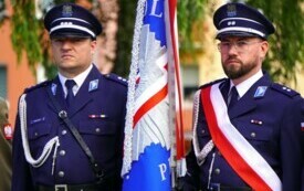 Poczet sztandarowy polskiej policji.