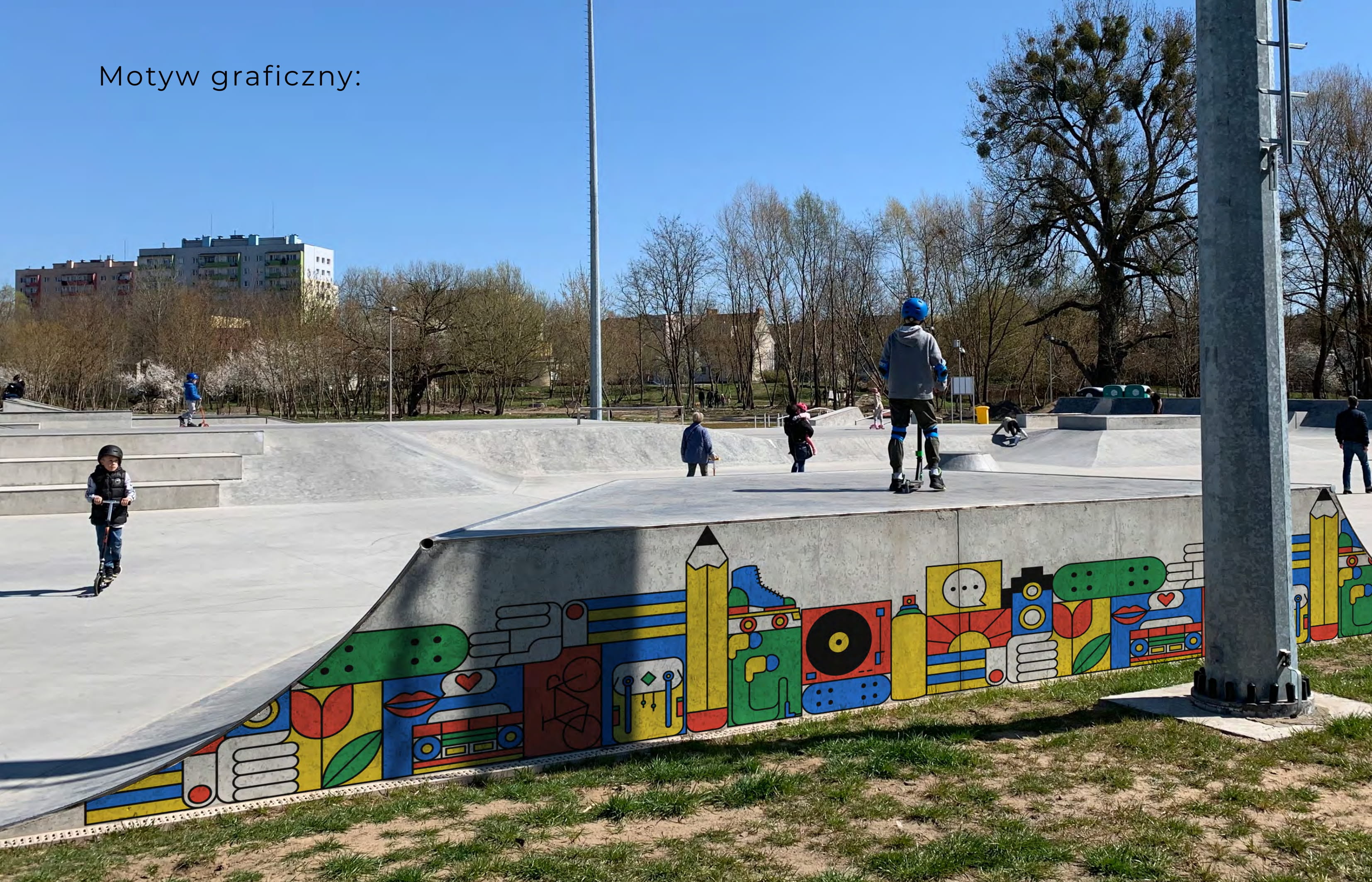 Skateplaza w pilskich barwach! Projekt graficzny namalowany na elemencie rampy na skateplazie. Różnokolorowe elementy młodzieżowe, nawiązujące do skateplazy.