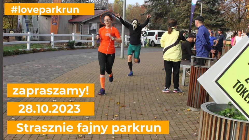 Biegnący ludzie w&nbsp;przebraniach na&nbsp;halloween. Parkun Piła, Park na&nbsp;Wyspie 28.10.2023