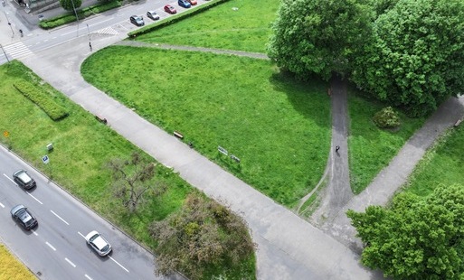 Zdjęcie do Rusza budowa ciągu pieszo-rowerowego przy placu Zwycięstwa